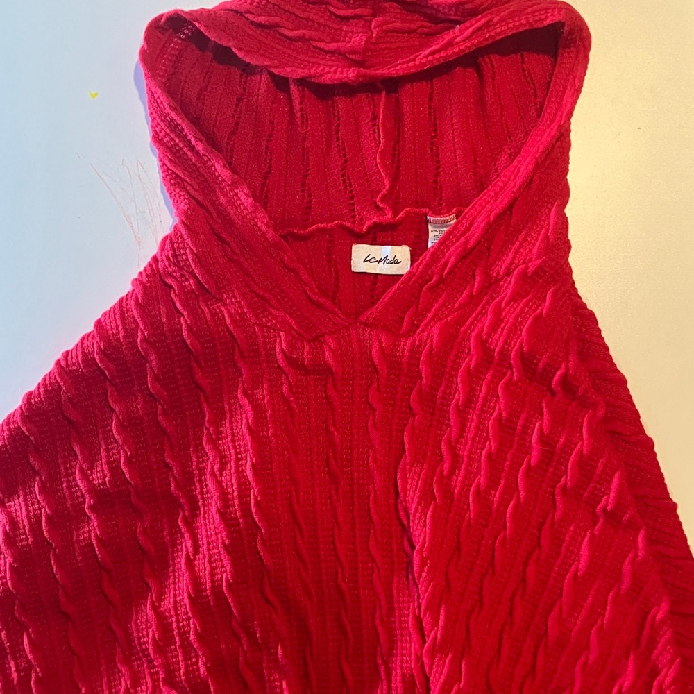 Cable Knit Hooded Sweater poncho - Bright red